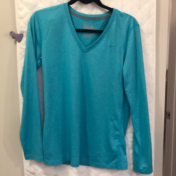 Nike Tops - Nike long sleeve drifit top